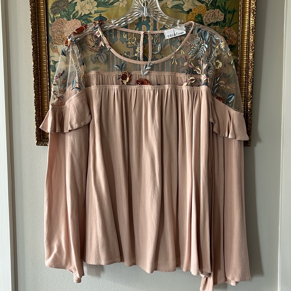 Eiffel Designs Blouse. Excellent condition. Size S